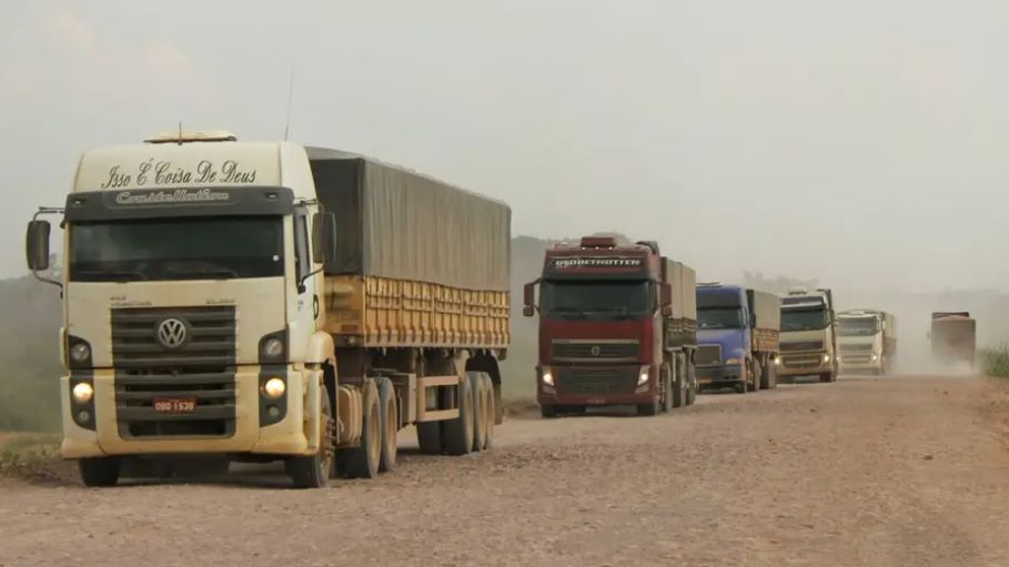 Transporte de cargas e TI puxam bom desempenho de serviços nos últimos meses
